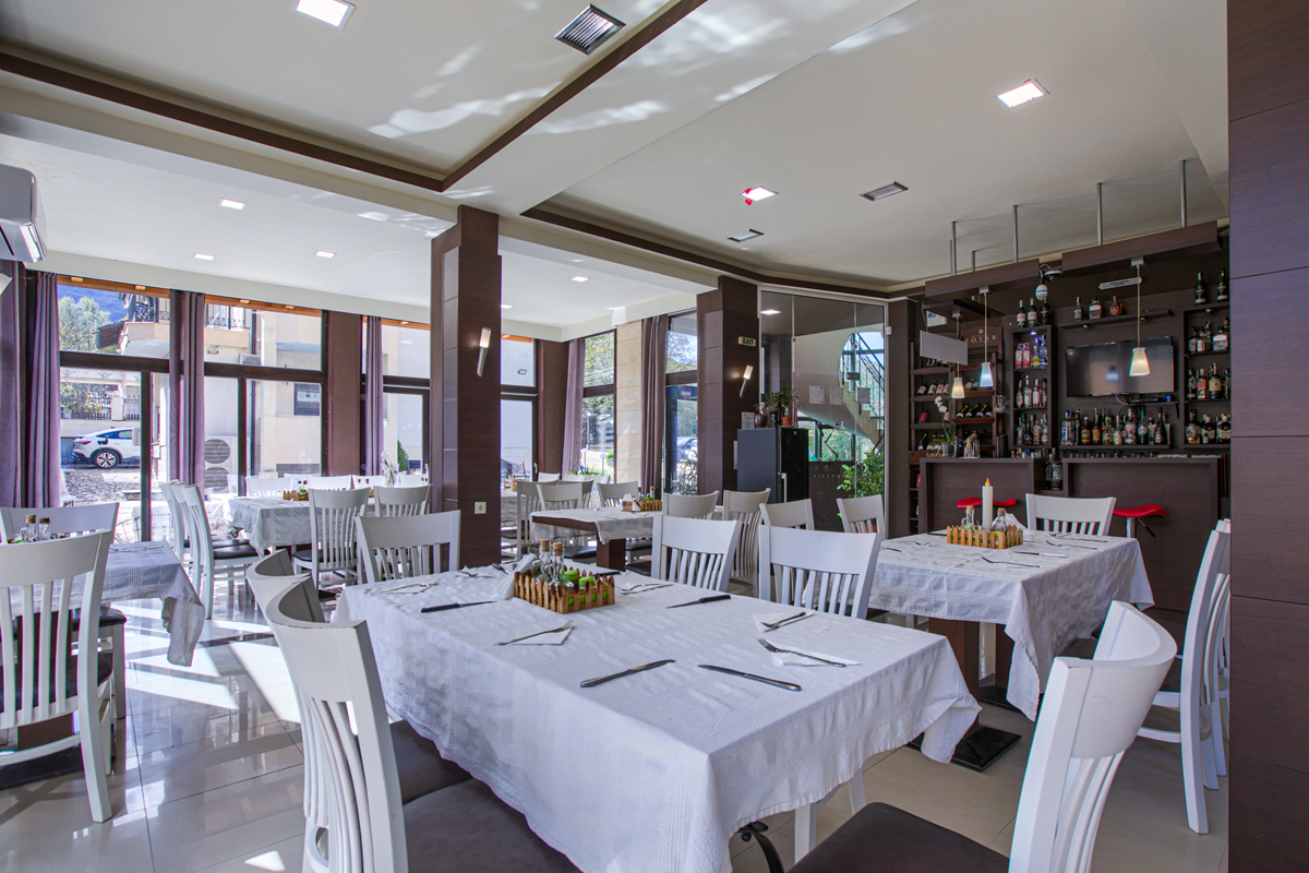 RESTAURANT 2