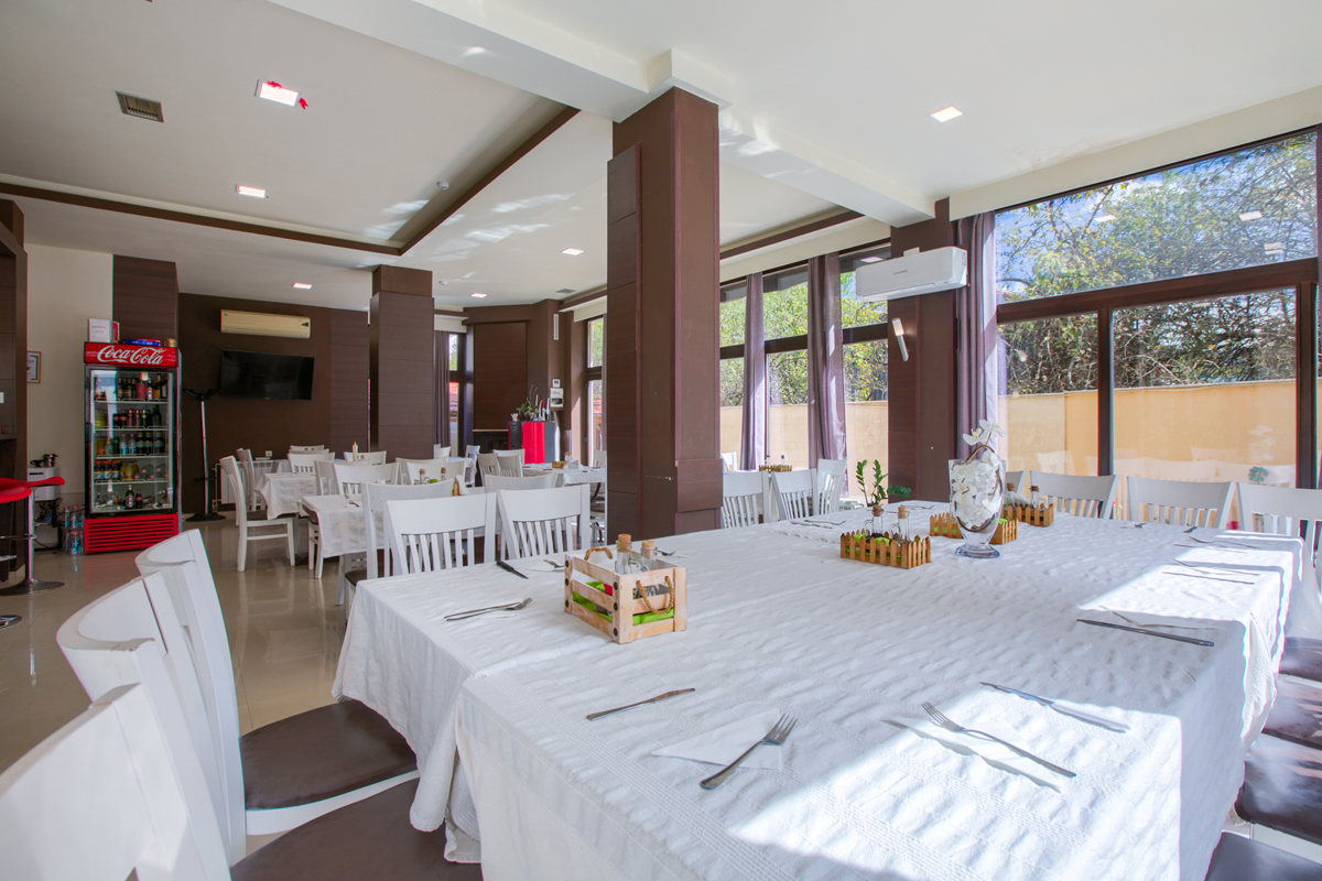 RESTAURANT 3